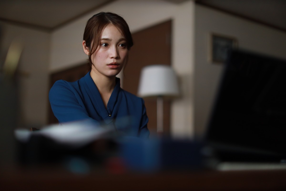 『言霊荘』第2話　“栞”中村ゆりか、「記憶にありません」で記憶消去＆さらなる恐怖も