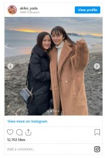 矢田亜希子と脚本家・相沢友子さん」※「矢田亜希子」インスタグラム