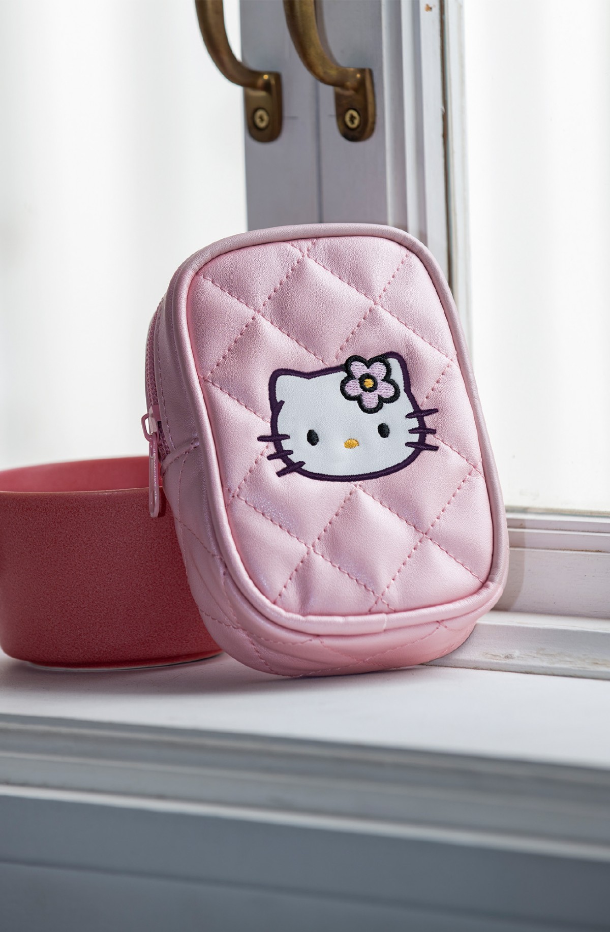 「HELLO KITTYなつかしのアイテムコレクション」