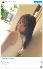 桜井日奈子、濡れ髪で“見返りショット” ※「桜井日奈子」インスタグラム