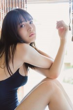 黒嵜菜々子、週刊誌「FLASH」11月16日発売号より