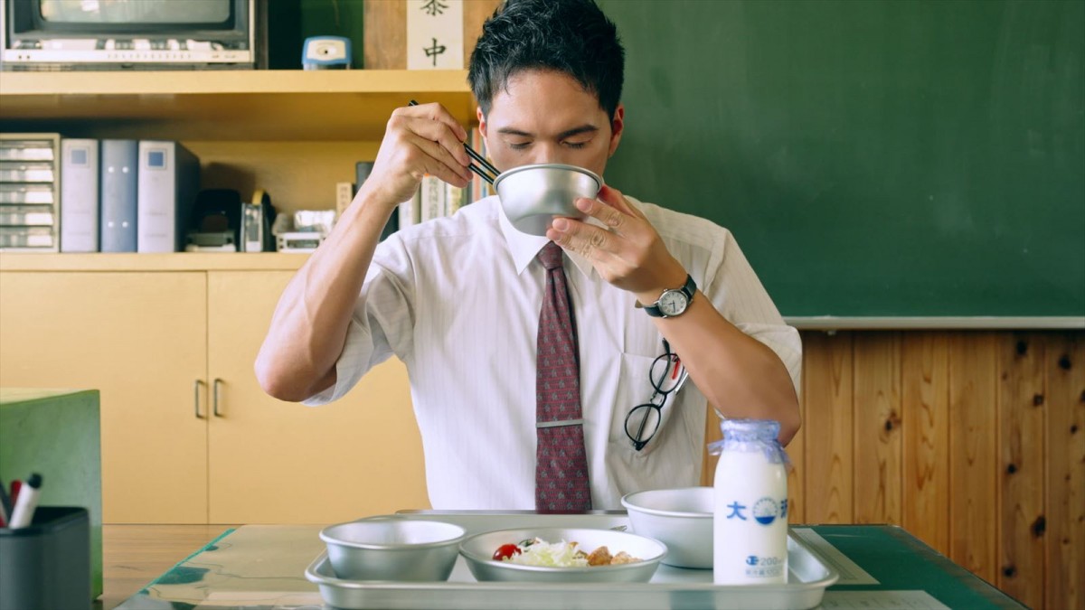 ハマる人続出！　市原隼人の新たな代表作『おいしい給食』はなぜこんなに面白いのか