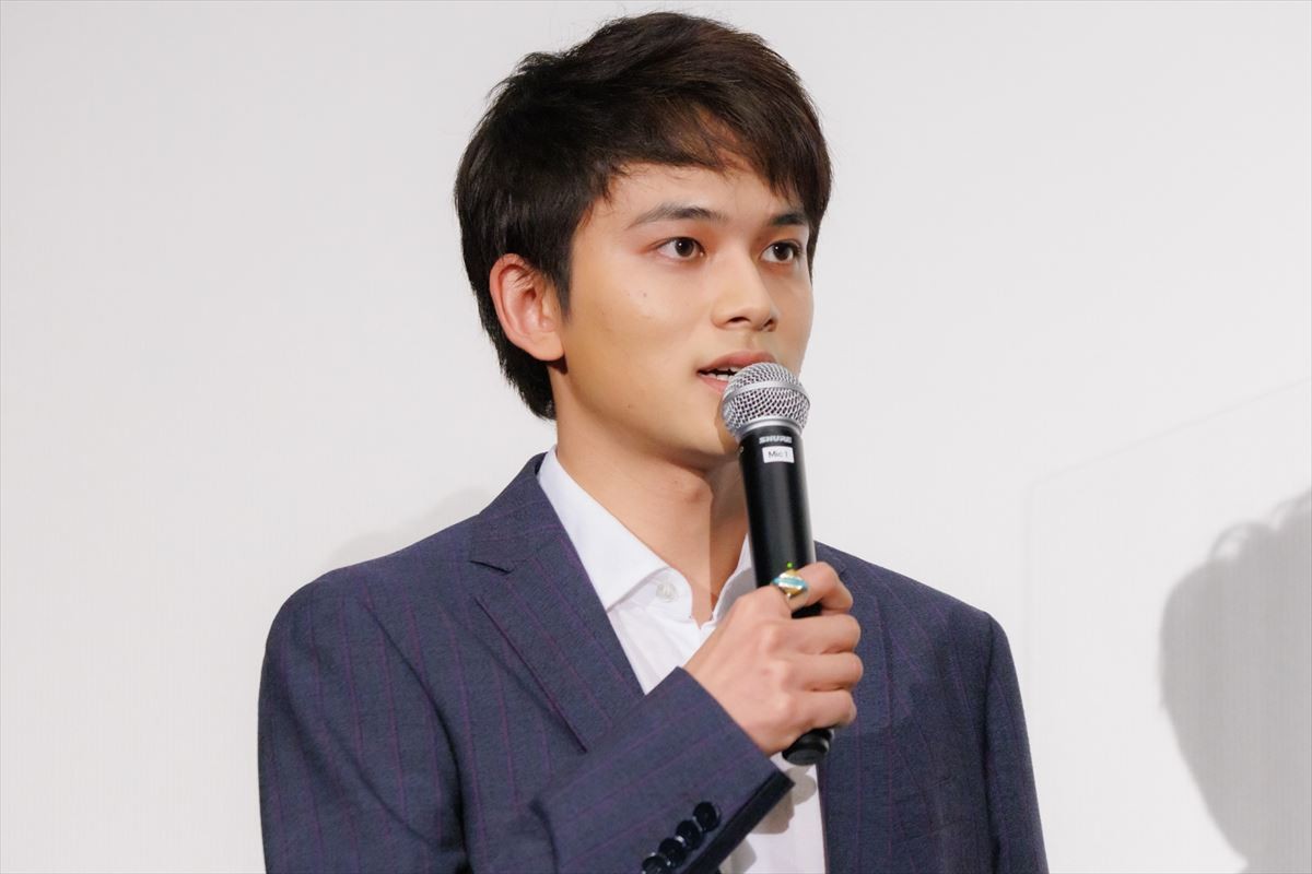 北村匠海、友情出演作イベントにサプライズ登場　約5分の出番に自虐「撮影期間も短く、登壇時間も短い」