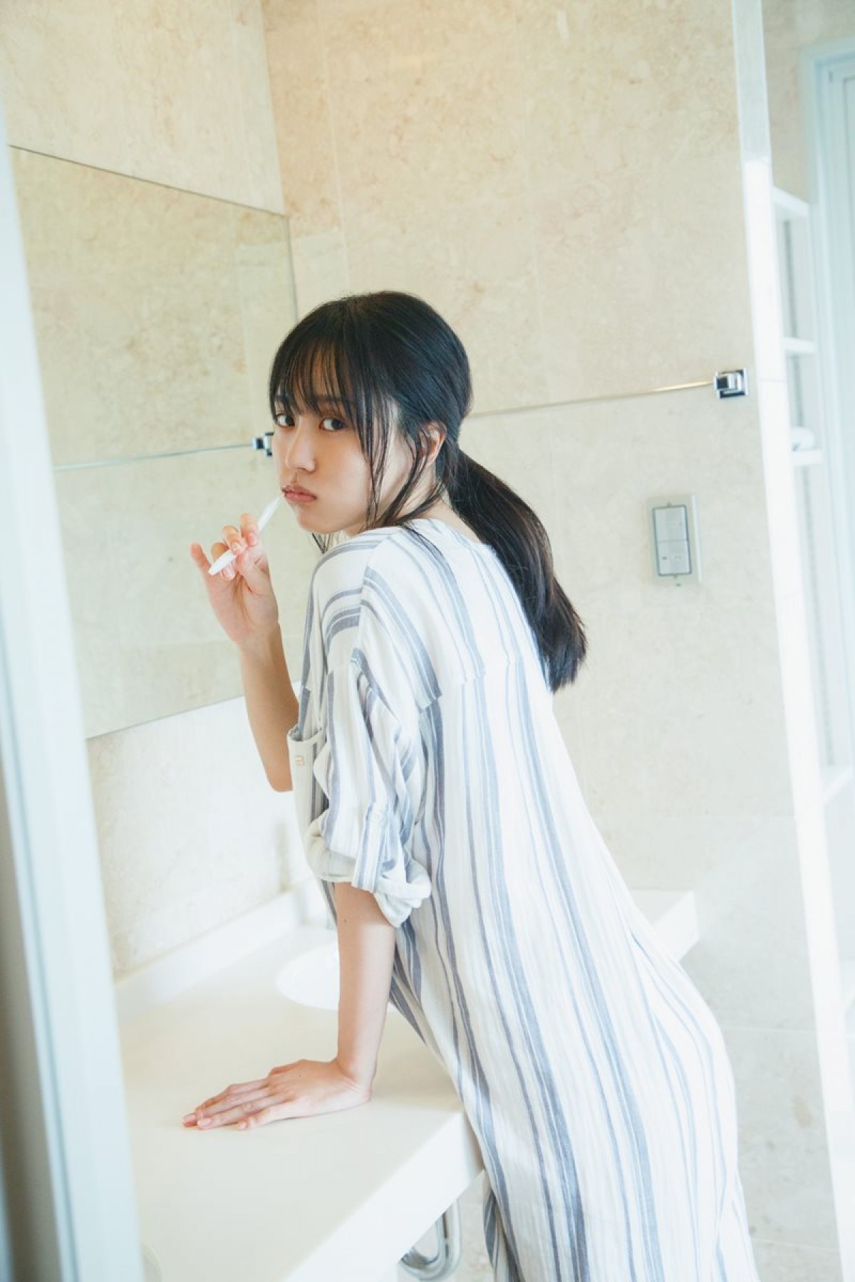 乃木坂46・賀喜遥香1st写真集、発売前重版決定！