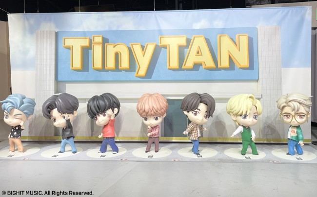 BTS“TinyTAN”体験型イベントは夢の空間！　ファンの愛あふれる“フラワースタンド”は必見