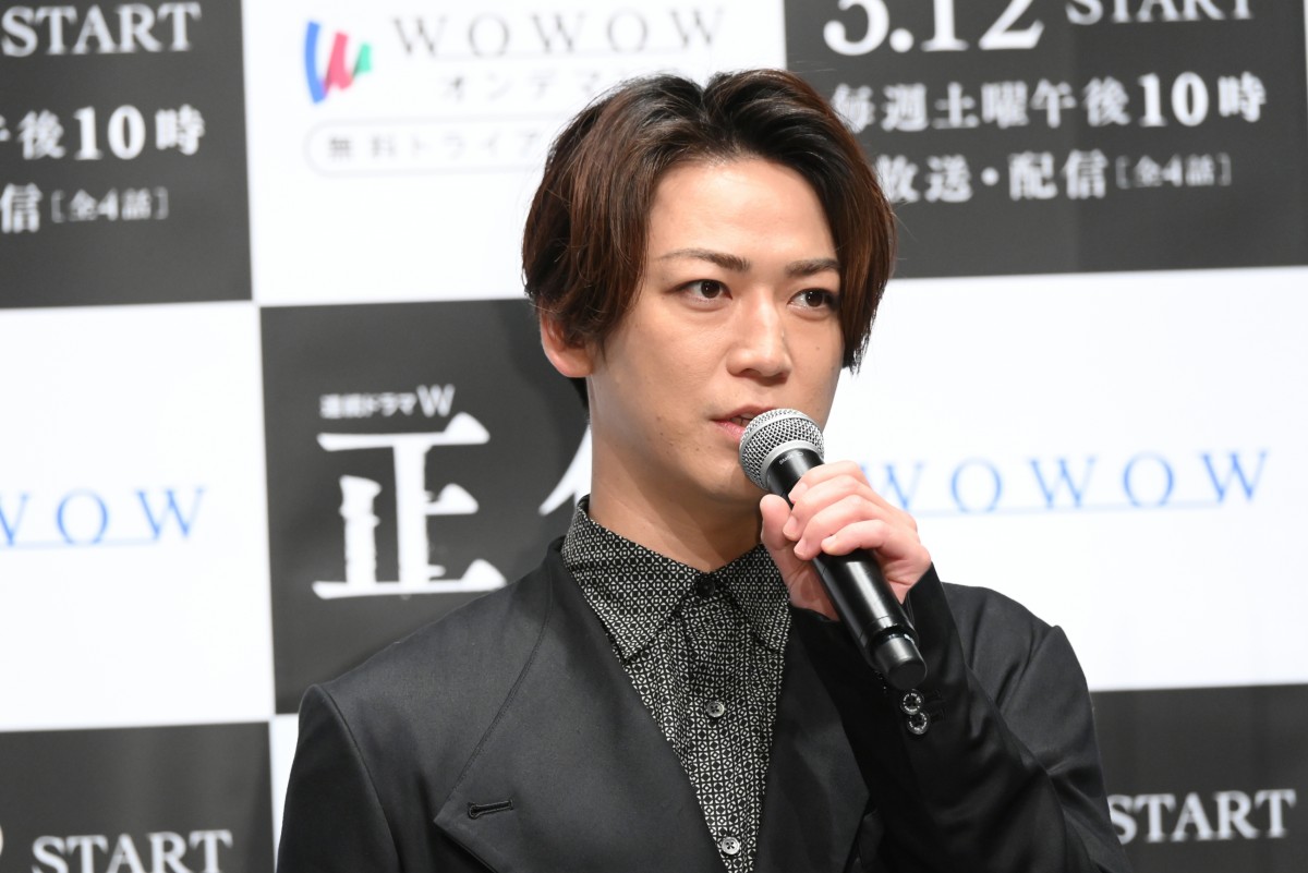 亀梨和也、“一目ぼれされる役”人生初の金髪姿は準備に5時間！「頑張らなきゃいけないなと」