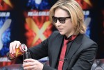 YOSHIKI、新製品「Real Gold X／Y」発表会に登場