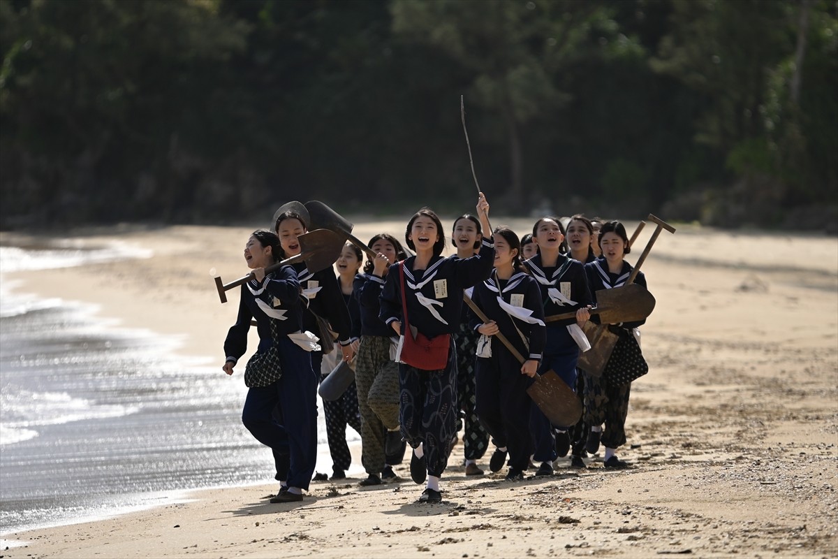 萩原聖人×村上淳×吉岡里帆『島守の塔』、戦争の悲惨さと命の尊さが改めて伝わる場面写真