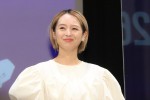 清野菜名、映画『異動辞令は音楽隊！』完成披露試写会に登場