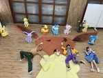 『ポケモンとどこいく！？』より、ポケだちと一緒にキョダイ折り紙でイーブイ作りに挑戦