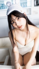 【写真】＃ババババンビ宇咲、長い脚とかわいい笑顔の王道グラビア