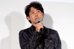 映画『月の満ち欠け』大ヒット御礼舞台あいさつに登壇した大泉洋