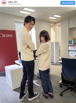 【写真】今田美桜＆鈴木伸之の“ペアルック風”ショットに反響　「身長差かわいい」「最高」