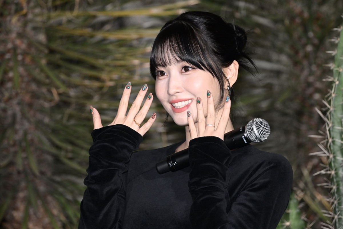 TWICE・MOMO、燃えていることは「部屋のデコレーション」