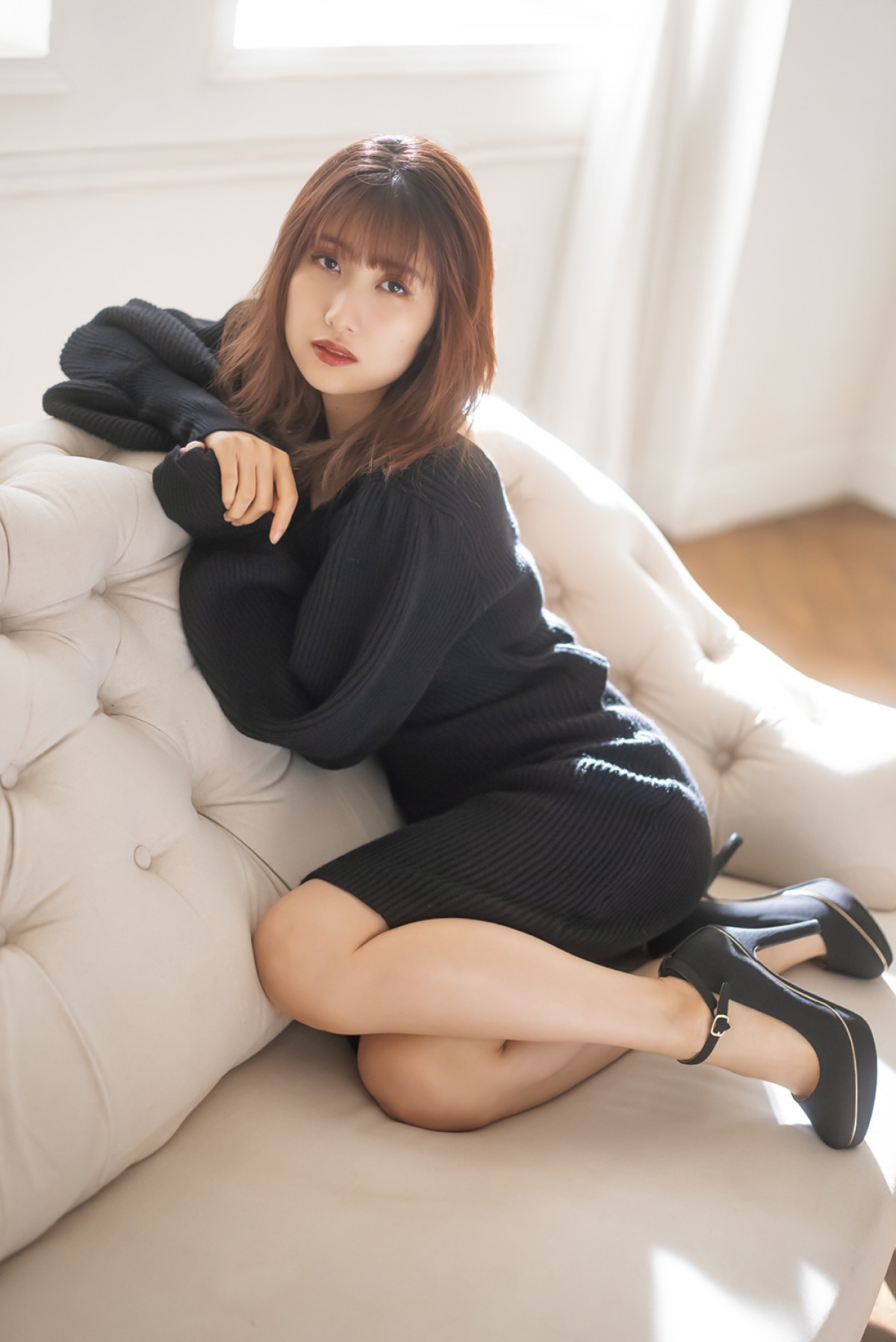 モーニング娘。卒業・佐藤優樹、“ロス解消”のフォトブック発売　記念パネル展も開催