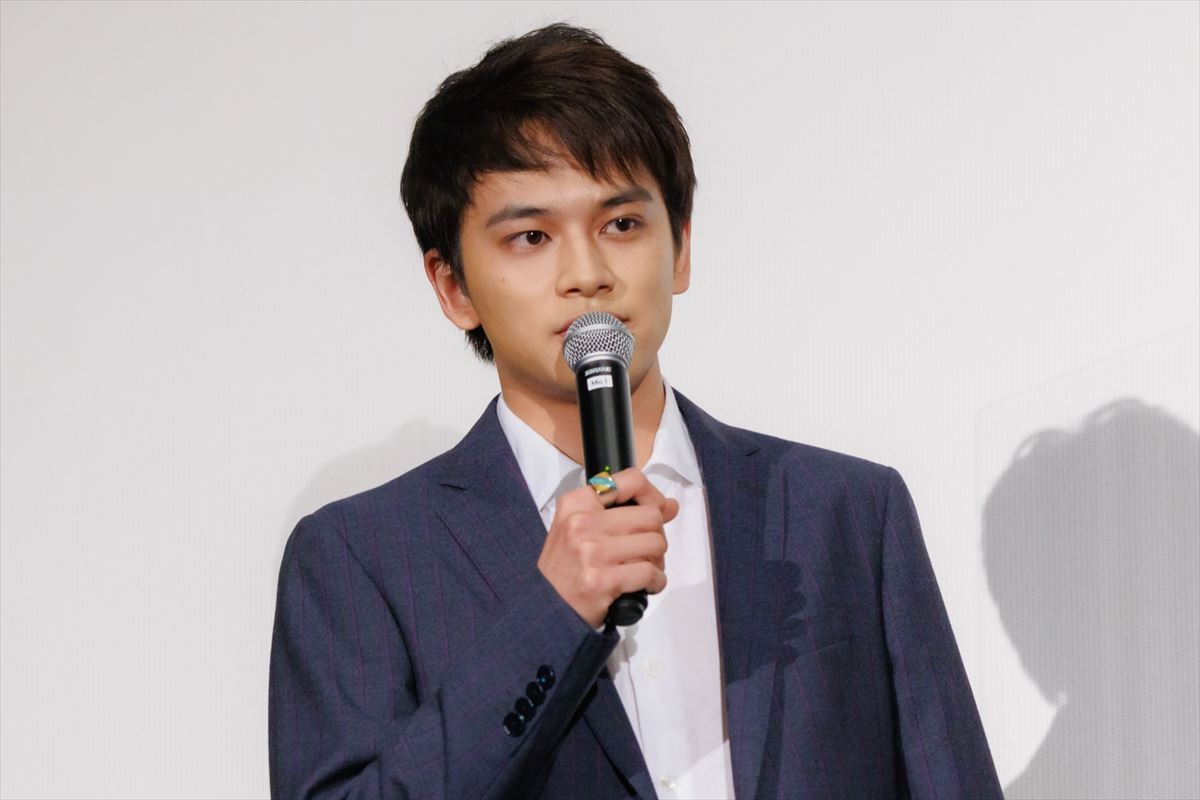 北村匠海、友情出演作イベントにサプライズ登場　約5分の出番に自虐「撮影期間も短く、登壇時間も短い」