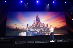 ディズニーファンイベント「D23 Expo」に登場したショーン・ベイリー（ウォルト・ディズニー・スタジオ・モーションピクチャーズ・プロダクション：プレジデント）