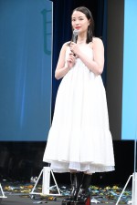 広瀬すず、映画『流浪の月』完成披露試写会に登場