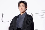 映画『わたしの幸せな結婚』プレミアイベント＆完成披露舞台あいさつに出席した目黒蓮