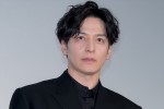 生田斗真、映画『渇水』完成披露舞台挨拶に登場