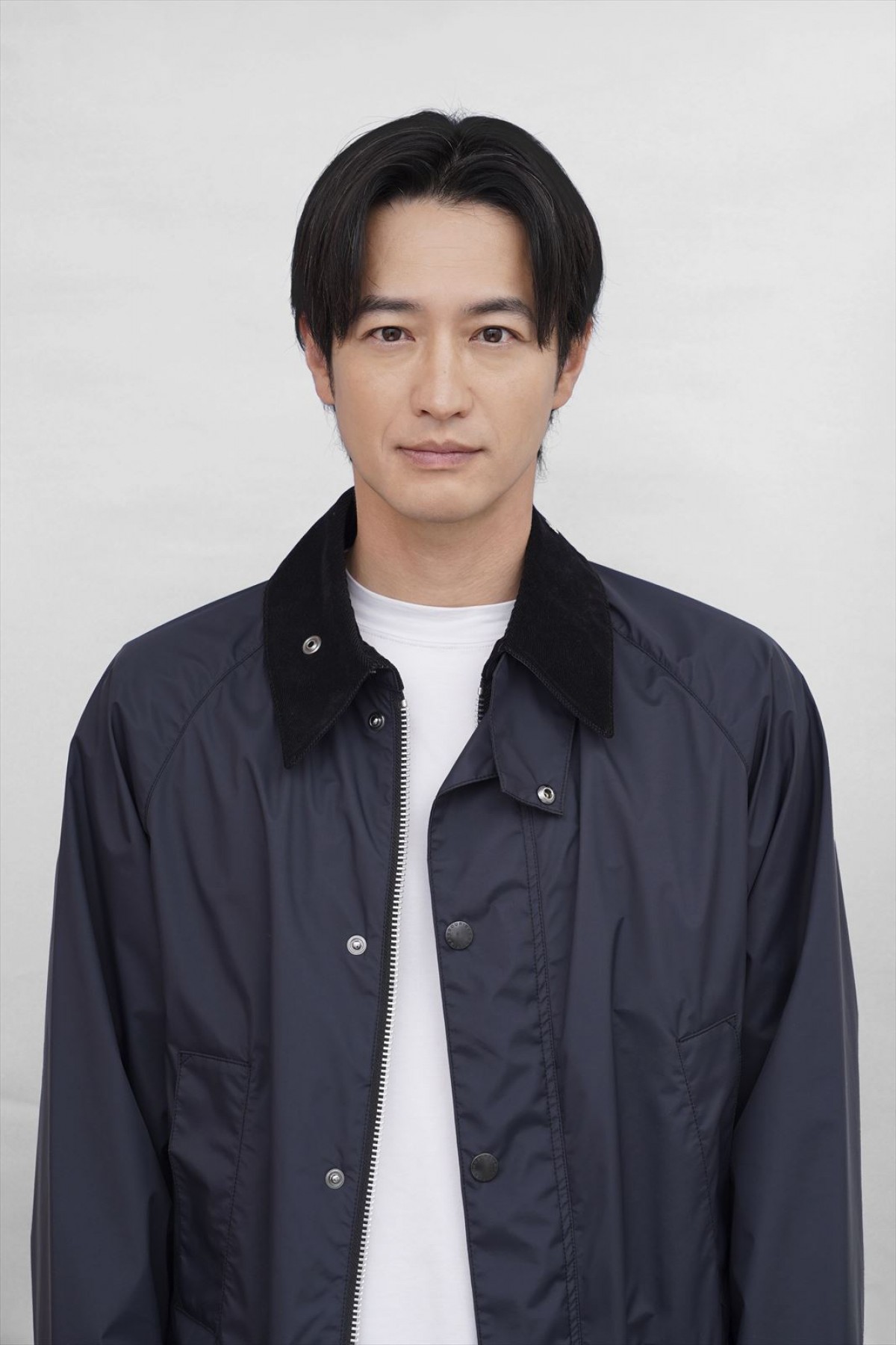 坂口健太郎主演・7月期ドラマ『CODE』三浦貴大、鈴木浩介、臼田あさ美ら7人の豪華追加キャスト一挙発表