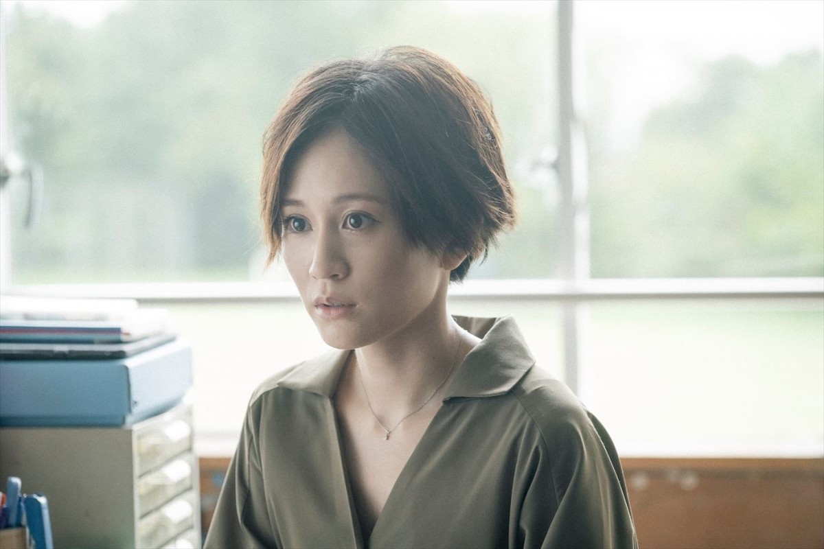 久保田紗友主演『Love Will Tear Us Apart』予告編解禁　前田敦子、吹越満らの場面写真も到着