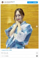 梅澤美波、爽やかな青い浴衣をまとう姿が美しい　※「梅澤美波」インスタグラム