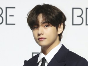 BTS Vの愛犬“ヨンタン”のチッケムにファン歓喜！　「可愛すぎる」「全人類見て」