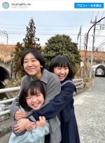 【写真】『ブラッシュアップライフ』安藤サクラ、安原琉那、和田愛海、“麻美”3世代オフショットに反響