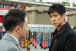 【写真】『警視庁アウトサイダー』第5話　“架川”西島秀俊、“蓮見”濱田岳の場面写真到着