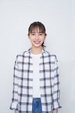 シンドラ『紅さすライフ』に出演する井桁弘恵