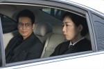 『連続ドラマW フィクサー』Season2場面写真　達哉（町田啓太）を追い込む検事・雪乃（江口のりこ）に拳一（唐沢寿明）は…