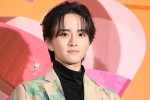 板垣李光人、映画『なのに、千輝くんが甘すぎる。』完成披露試写会に登場