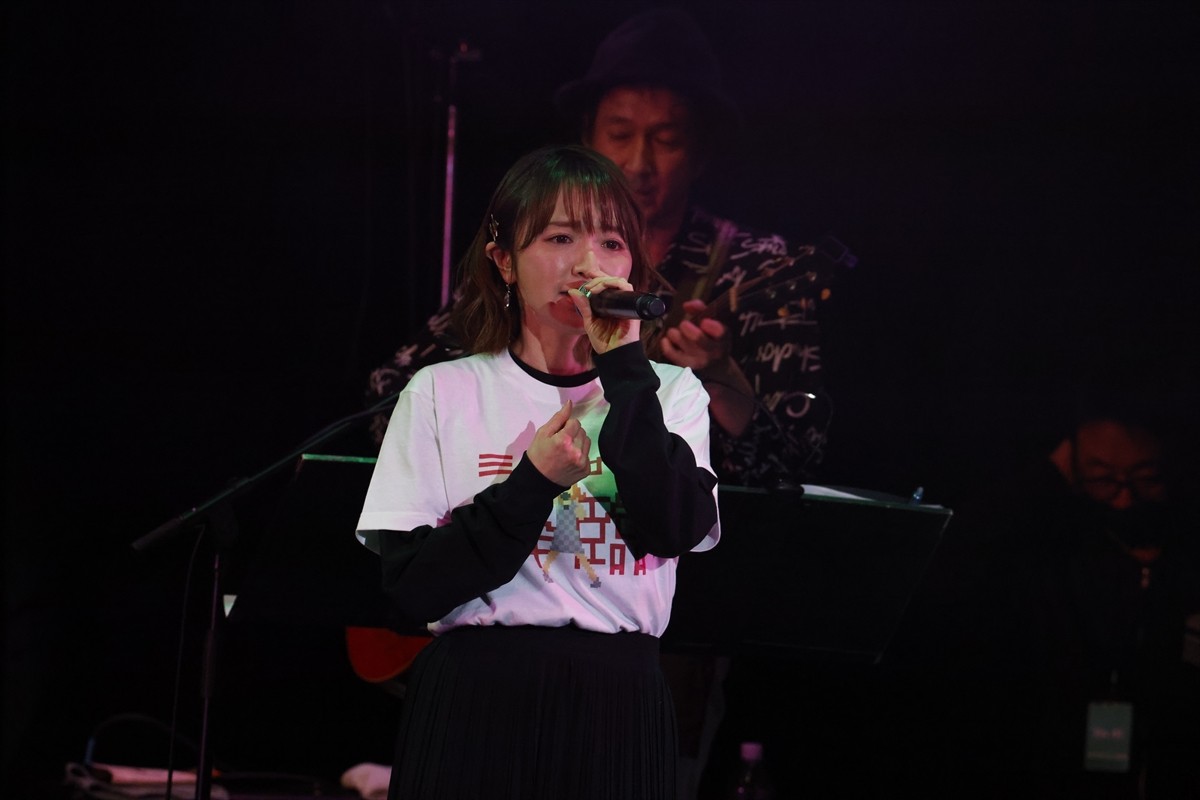 藤本美貴、20周年ライブで夫・庄司智春ヲタ芸リベンジ　モー娘。同期・田中れいなとの不仲説も完全否定