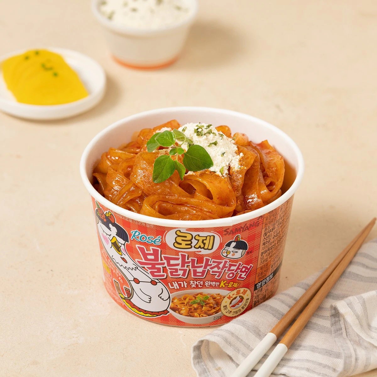 Qoo10“韓国麺類の販売数”ランキング発表！　SNSで話題の「ブルダック炒め麺」が人気