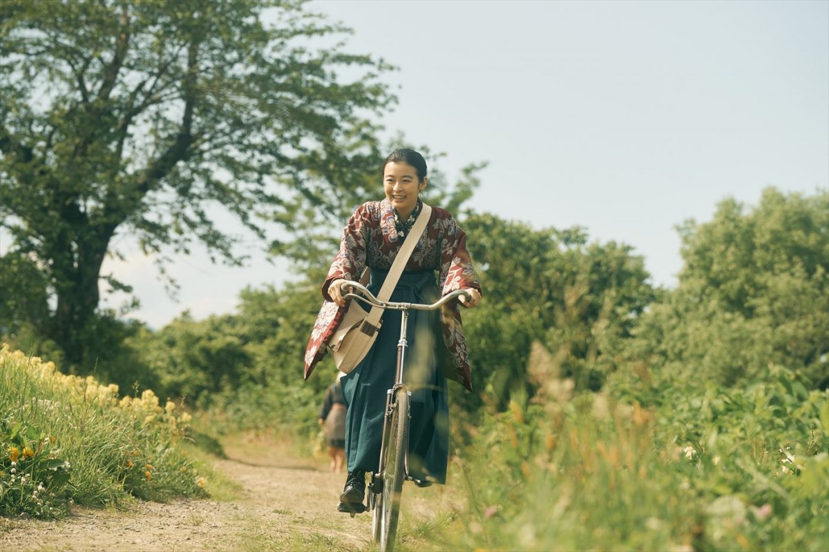 森七菜の凛とした着物姿！　映画『銀河鉄道の父』宮沢賢治を敬愛する妹・トシの新場面写真解禁