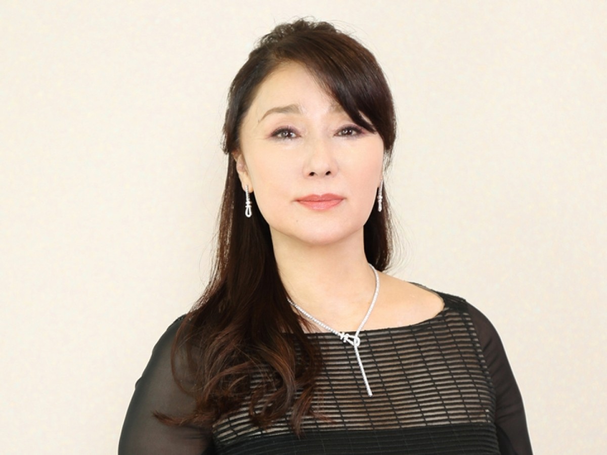 浅野ゆう子、“大先輩”野際陽子さん7回忌に墓参「深い愛をお伝えしてきました」