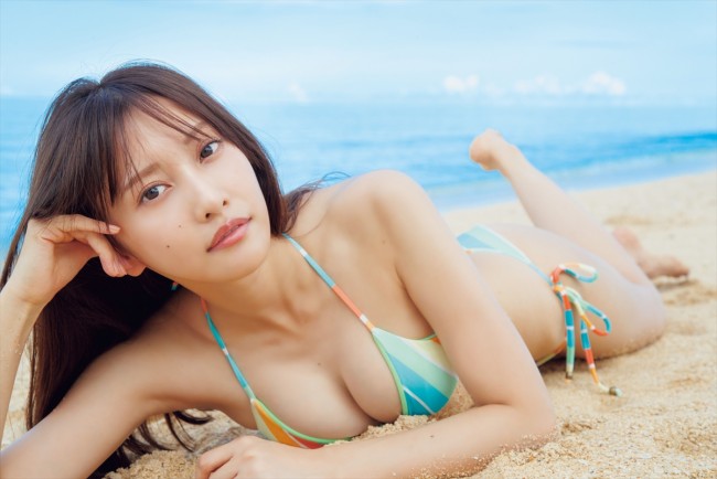 佐野ひなこ最新写真集、4．7発売！　ドキッとするお風呂シーンも収録