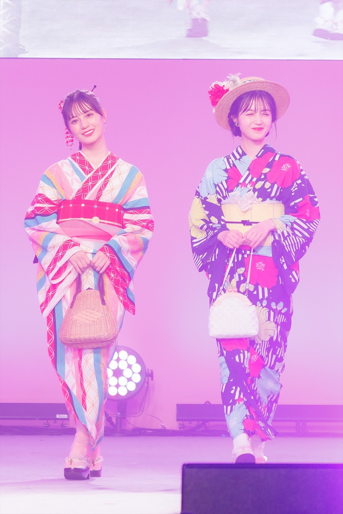 乃木坂46・久保史緒里＆日向坂46・小坂菜緒がランウェイに登場「最高の夏の思い出を作りたい」