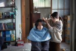 【写真】映画『夜明けのすべて』、“山添”松村北斗×“藤沢”上白石萌音の特別な関係性に迫る新場面写真解禁