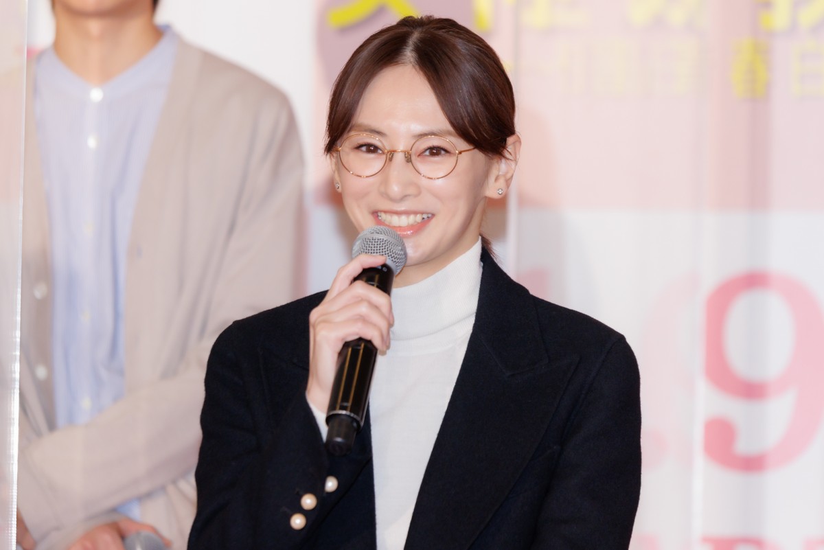 北川景子、及川光博から“ベタ褒め”される「優しい、真面目、美しい」