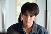 金曜ドラマ『ペンディングトレイン―8時23分、明日　君と』に出演する赤楚衛二