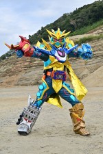 【写真】『仮面ライダー THE WINTER MOVIE ガッチャード＆ギーツ』限定フォーム“スターガッチャード”解禁