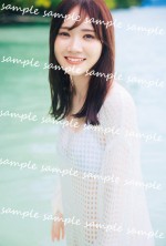 乃木坂46 田村真佑 1st写真集『恋に落ちた瞬間』封入ポストカード