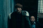 映画『ミンナのウタ』　白濱と権田が恐怖する視線の先には…