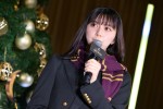 「ワーナー ブラザース スタジオツアー東京」の「クリスマス・ライトアップ・セレモニー」に登壇した上白石萌歌