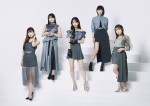 i☆Ris23枚目の両A面シングル「Let you know!／あっぱれ！馬鹿騒ぎ」ビジュアル（左から山北早紀、久保田未夢、芹澤優、茜屋日海夏、若井友希）