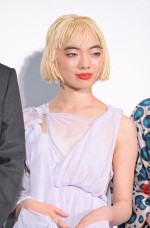 アオイヤマダ、映画『唄う六人の女』完成披露上映会 舞台挨拶に登場