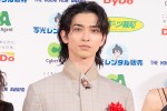 【写真】横浜流星、報知映画賞主演男優賞受賞　佐藤浩市が祝福に駆けつける