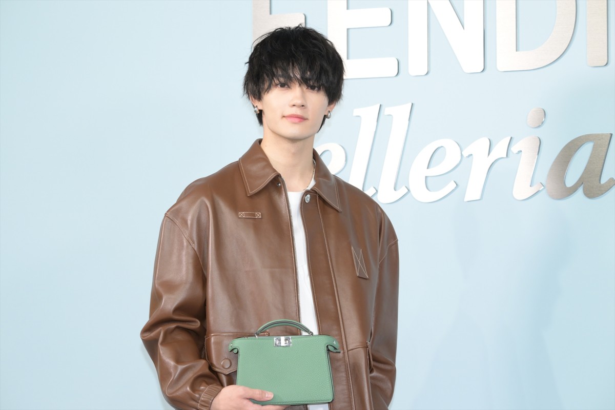 「FENDI」フォトコールでTWICE・MINA、桐谷美玲、佐々木希らが美の競演